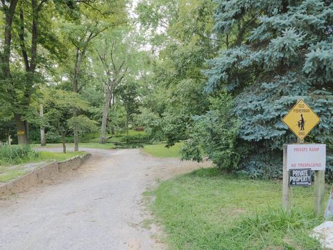 Tiny photo for 6805 E Palmer Drive, Monticello, IN 47960 (MLS # 202538610)