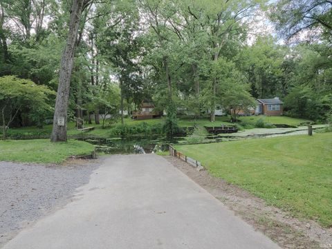 Tiny photo for 6805 E Palmer Drive, Monticello, IN 47960 (MLS # 202538610)