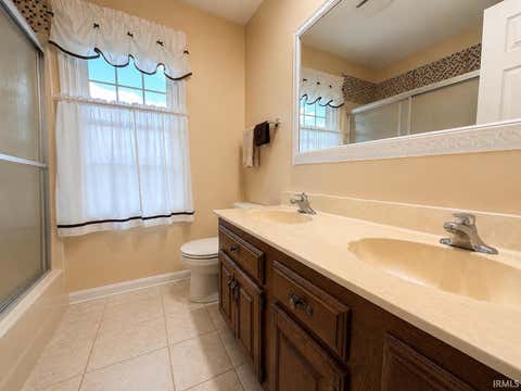 Tiny photo for 6150 Knight Drive, Evansville, IN 47715 (MLS # 202635309)