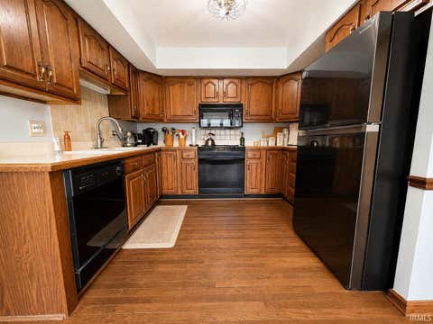 Tiny photo for 6150 Knight Drive, Evansville, IN 47715 (MLS # 202635309)