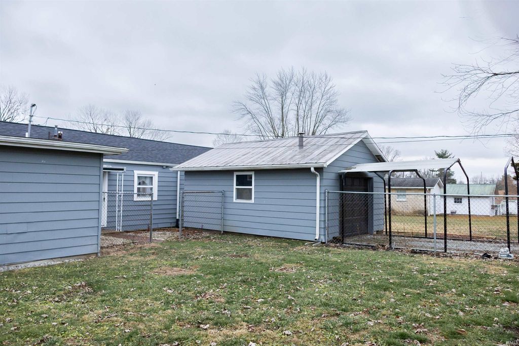 Photo of 2709 Western Ave Avenue, Bedford, IN 47421 (MLS # 202549765)