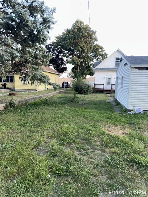 Tiny photo for 68 E Washington Avenue, Peru, IN 46970 (MLS # 202547393)