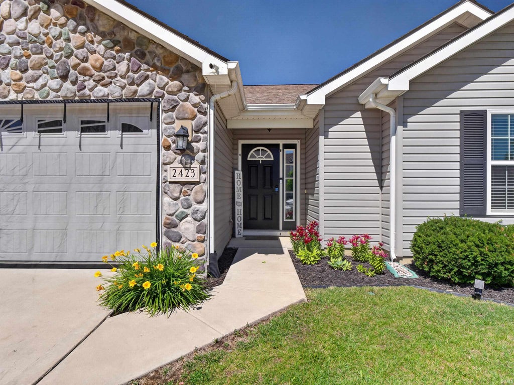 Photo of 2423 Grand Canyon Corridor, Fort Wayne, IN 46808 (MLS # 202623477)