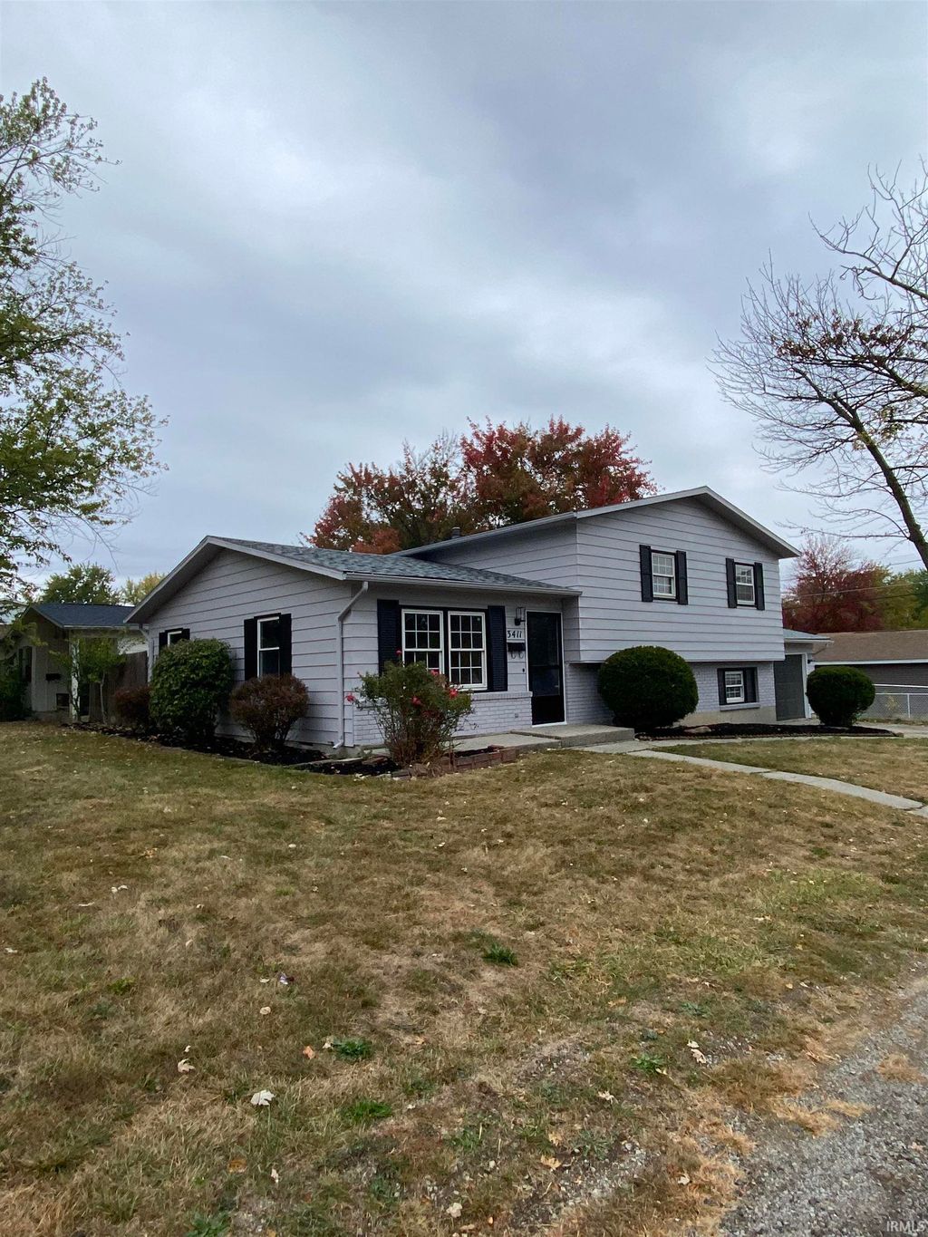 Photo of 3411 Charlotte Avenue, Fort Wayne, IN 46805 (MLS # 202541878)