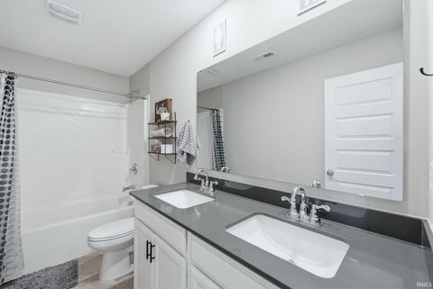 Tiny photo for 9208 Larson Drive, Pendleton, IN 46064 (MLS # 202614296)