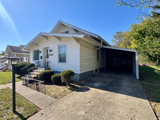 426 N JACKSON ST, OAKLAND CITY, IN 47660 - Image 977d314fd489fc2a4e10c7dad9a753a1/3051092016