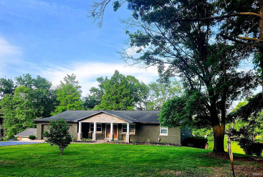 Photo of 15703 Old State Road, Evansville, IN 47725 (MLS # 202626520)