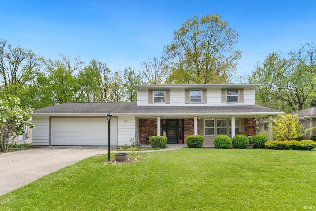 Photo of 5828 Countess Drive, Fort Wayne, IN 46815 (MLS # 202616919)