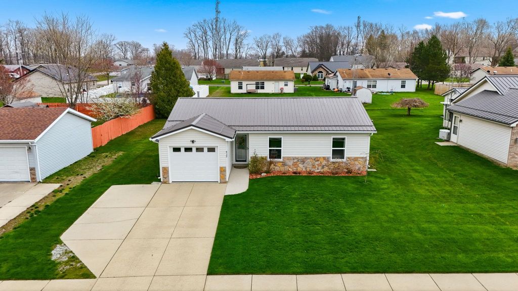 Photo of 412 N McKinley Street, Angola, IN 46703 (MLS # 202612654)