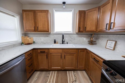 Tiny photo for 908 W Jackson Street, Kokomo, IN 46901 (MLS # 202622739)