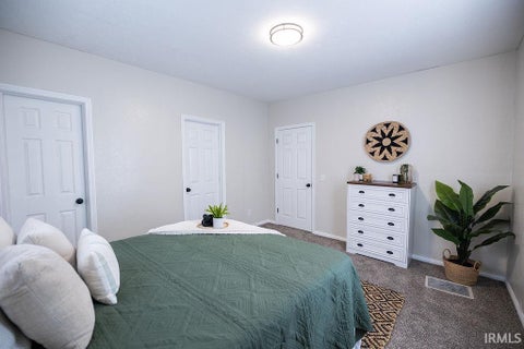 Tiny photo for 908 W Jackson Street, Kokomo, IN 46901 (MLS # 202622739)