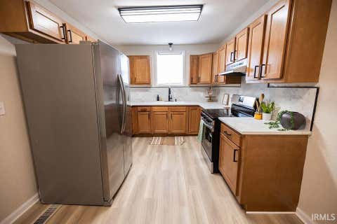 Tiny photo for 908 W Jackson Street, Kokomo, IN 46901 (MLS # 202622739)