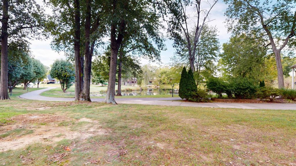 Photo of 5610 Saint Catherine Court, Newburgh, IN 47630 (MLS # 202544404)