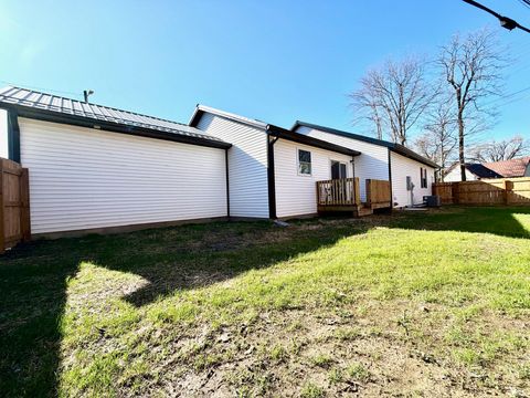 Tiny photo for 103 E Warren Street, Mitchell, IN 47446 (MLS # 202608138)