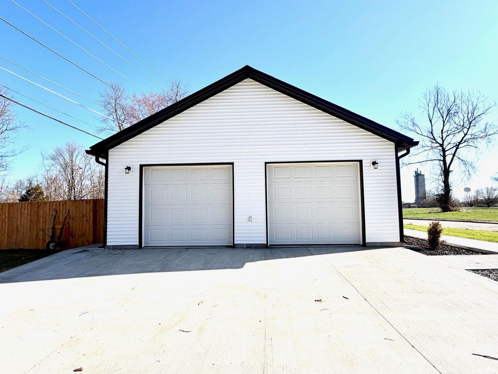 Photo of 103 E Warren Street, Mitchell, IN 47446 (MLS # 202608138)