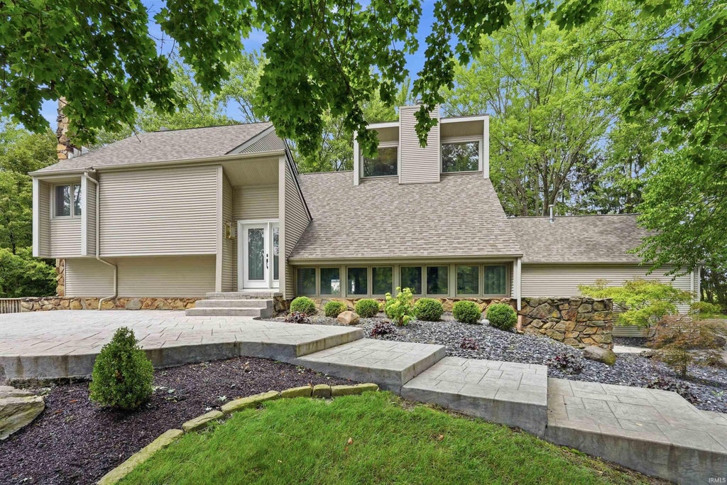 Photo of 19233 Bishop Road, Spencerville, IN 46788 (MLS # 202640447)