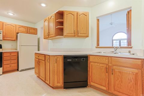 Tiny photo for 6410 Cedar Trail, South Bend, IN 46614 (MLS # 202612696)