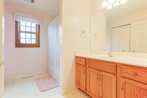 Tiny photo for 6410 Cedar Trail, South Bend, IN 46614 (MLS # 202612696)