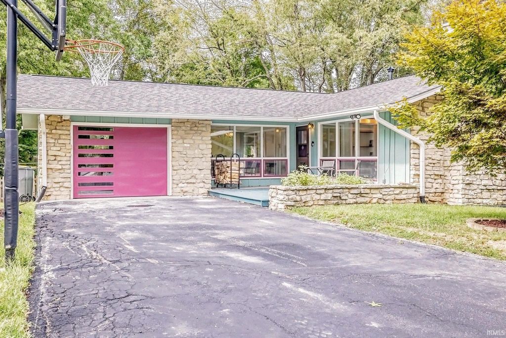 Photo of 1325 E Elliston Drive, Bloomington, IN 47401 (MLS # 202616052)