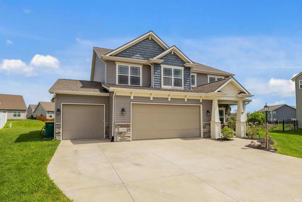 Photo of 1409 Glen Hollow Drive, Fort Wayne, IN 46814 (MLS # 202616494)