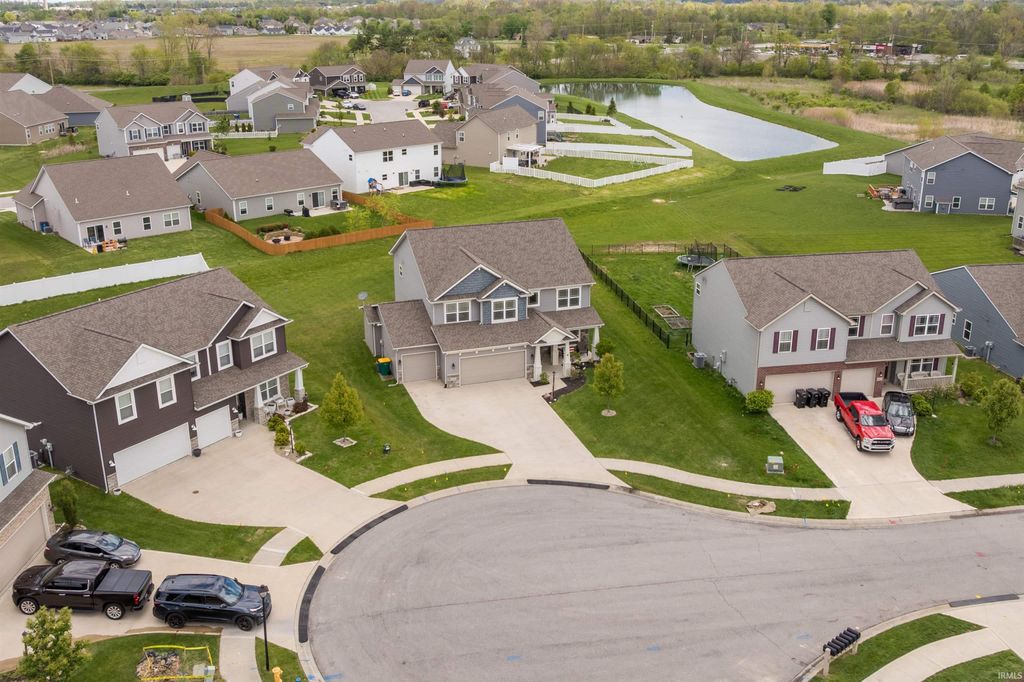 Photo of 1409 Glen Hollow Drive, Fort Wayne, IN 46814 (MLS # 202616494)