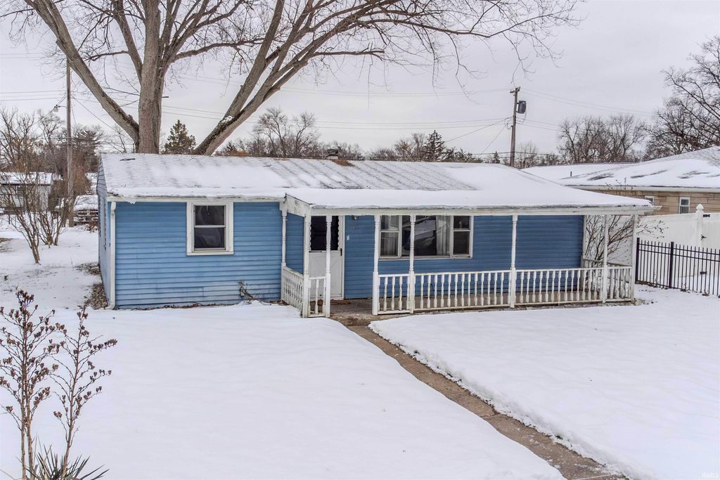 Photo of 817 W Edgar Avenue, Mishawaka, IN 46545 (MLS # 202548772)