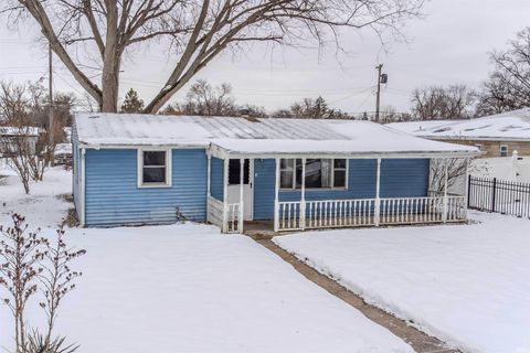 Photo of 817 W Edgar Avenue, Mishawaka, IN 46545 (MLS # 202548772)