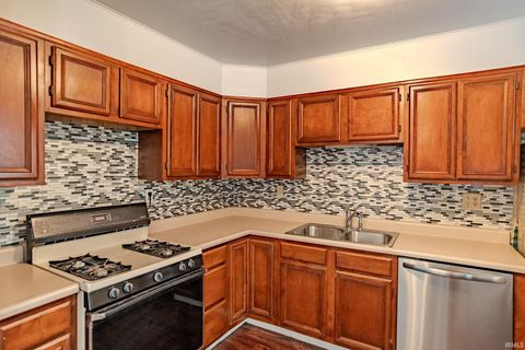 Tiny photo for 2303 Ottawa Dr Dr, Lafayette, IN 47909 (MLS # 202532060)