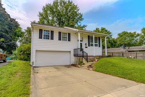 Tiny photo for 2303 Ottawa Dr Dr, Lafayette, IN 47909 (MLS # 202532060)
