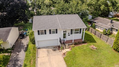 Tiny photo for 2303 Ottawa Dr Dr, Lafayette, IN 47909 (MLS # 202532060)