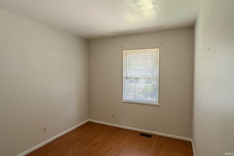 Tiny photo for 2303 Ottawa Dr Dr, Lafayette, IN 47909 (MLS # 202532060)