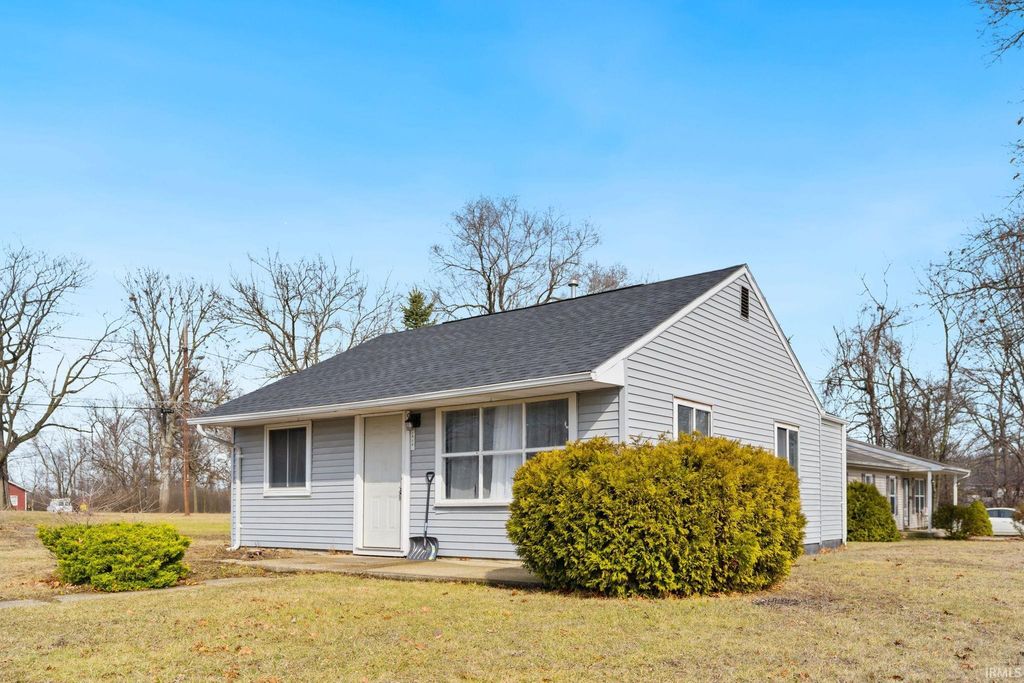 Photo of 1715 Fleetwood Avenue, Fort Wayne, IN 46803 (MLS # 202607458)