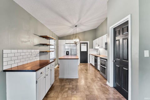 Tiny photo for 2616 Otsego Drive, Fort Wayne, IN 46825 (MLS # 202642507)