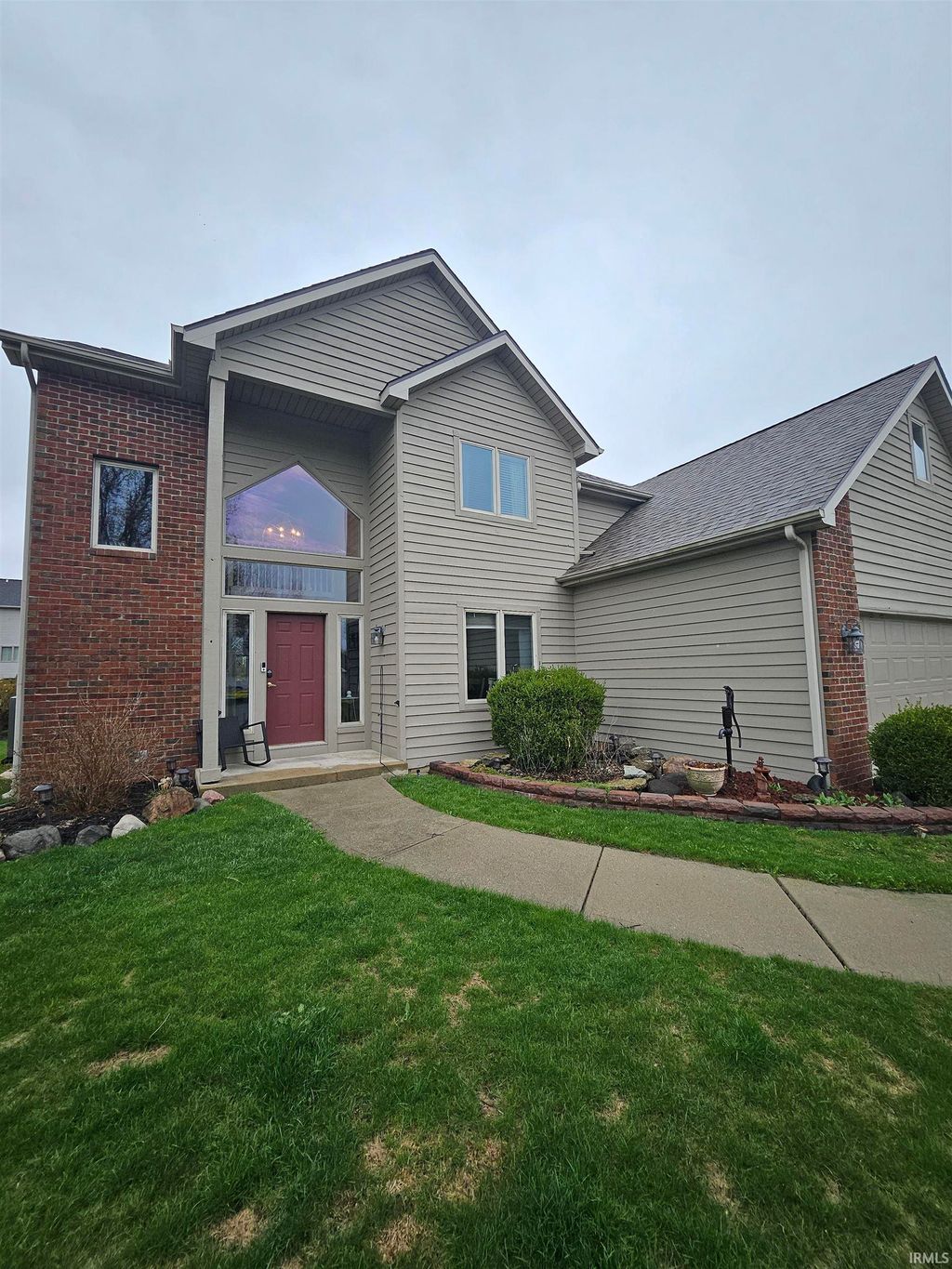 Photo of 6815 Mapleton Drive, Fort Wayne, IN 46845 (MLS # 202610693)