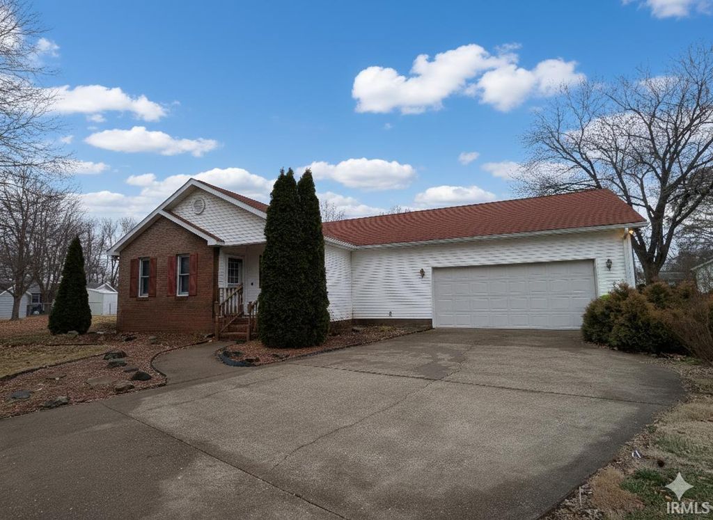 Photo of 6 Gail Drive, Vincennes, IN 47591 (MLS # 202600604)