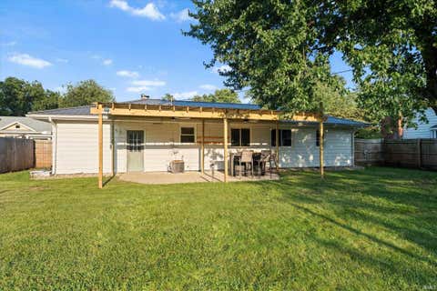 Tiny photo for 117 Graywood Avenue, Elkhart, IN 46516 (MLS # 202635314)