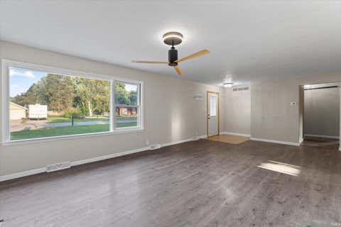 Tiny photo for 117 Graywood Avenue, Elkhart, IN 46516 (MLS # 202635314)