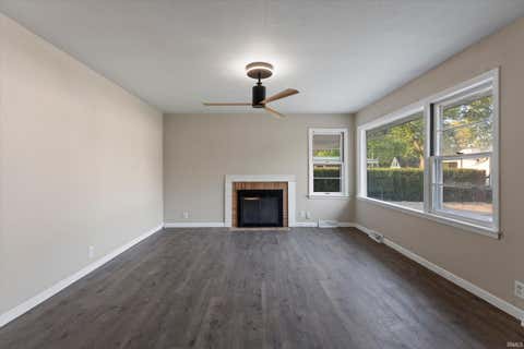 Tiny photo for 117 Graywood Avenue, Elkhart, IN 46516 (MLS # 202635314)