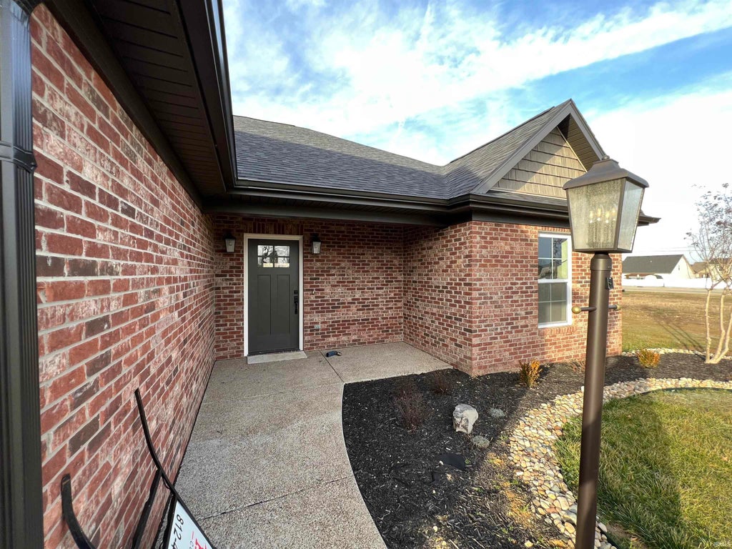 Photo of 8836 Dahlia Court, Evansville, IN 47725 (MLS # 202636720)