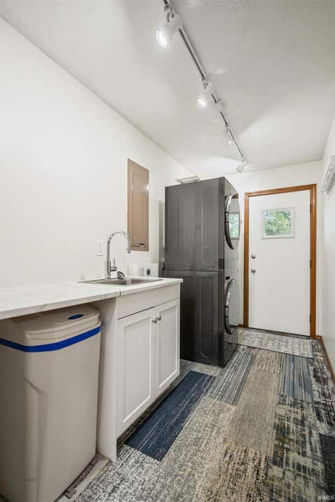 Tiny photo for 4116 Dee Ann Drive, Kokomo, IN 46902 (MLS # 202629109)