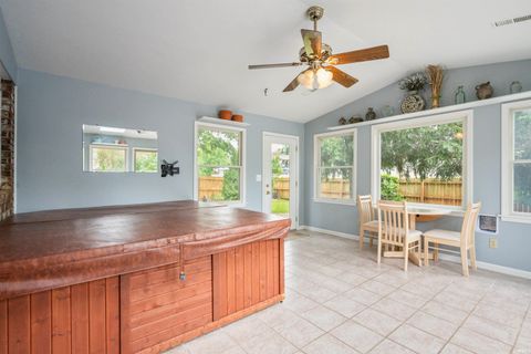 Tiny photo for 4116 Dee Ann Drive, Kokomo, IN 46902 (MLS # 202629109)
