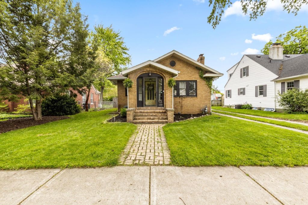 Photo of 1210 Strong Avenue, Elkhart, IN 46514 (MLS # 202616920)