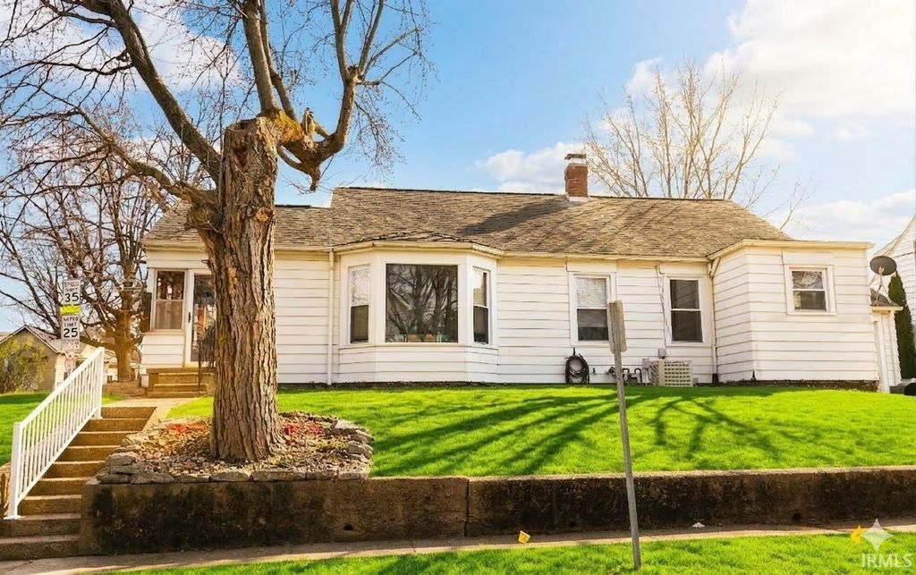 Photo of 415 E William Street, Washington, IN 47501 (MLS # 202608450)