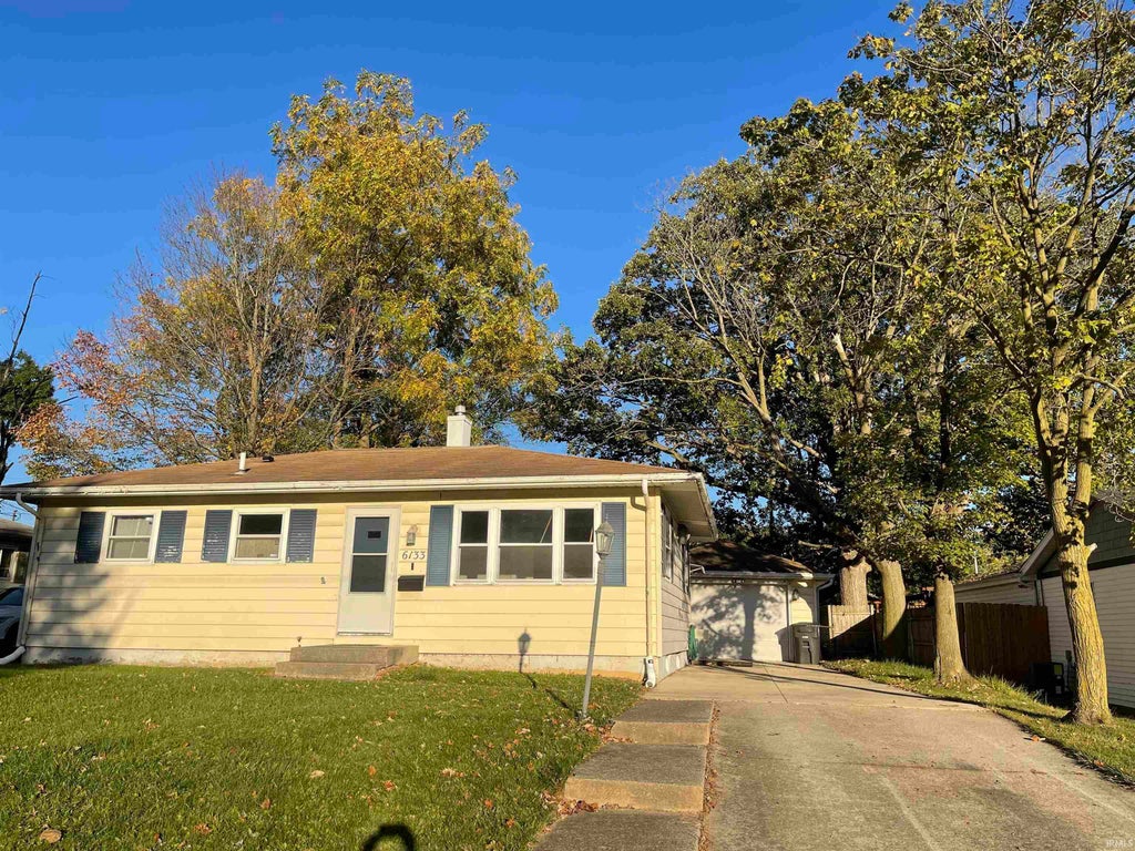 Photo of 6133 Kent Road, Fort Wayne, IN 46816 (MLS # 202644577)