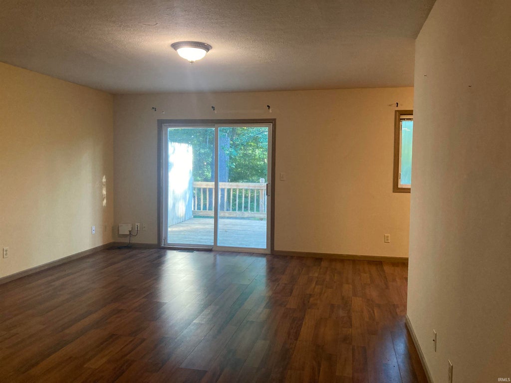 Photo of 1043 N Forest View Drive, Ellettsville, IN 47429 (MLS # 202626655)
