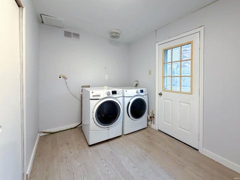 Tiny photo for 1901 GENTILLY Court, Kokomo, IN 46902 (MLS # 202642602)