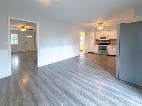 Tiny photo for 1901 GENTILLY Court, Kokomo, IN 46902 (MLS # 202642602)