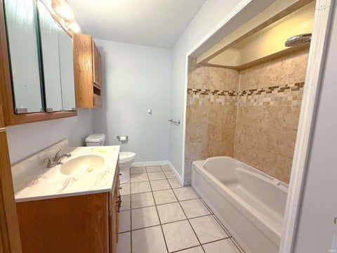 Tiny photo for 1901 GENTILLY Court, Kokomo, IN 46902 (MLS # 202642602)