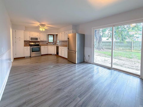 Tiny photo for 1901 GENTILLY Court, Kokomo, IN 46902 (MLS # 202642602)