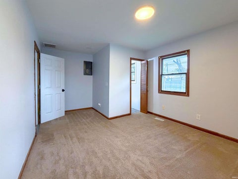 Tiny photo for 1901 GENTILLY Court, Kokomo, IN 46902 (MLS # 202642602)